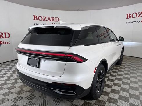 New 2026 Lincoln Nautilus Premier image 7