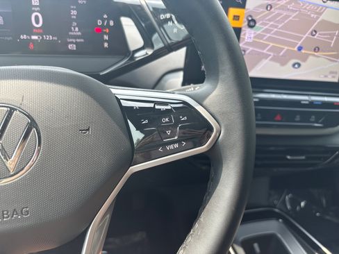 Used 2024 Volkswagen ID.4 S image 49