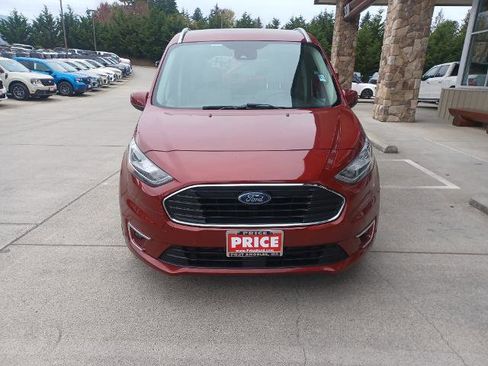 Certified 2019 Ford Transit Connect Titanium w/ Titanium Premium Package image 2