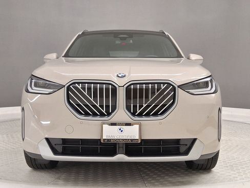 Certified 2025 BMW X3 xDrive30i w/ Convenience Package image 4