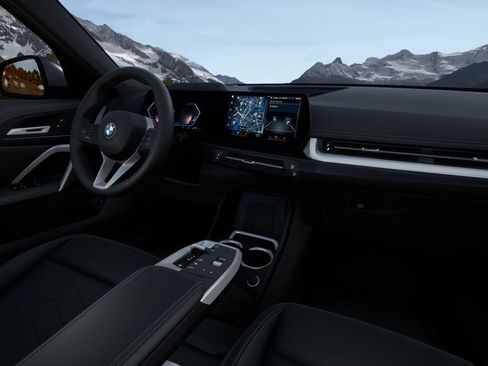 Used 2025 BMW X1 xDrive28i w/ Technology Package image 31