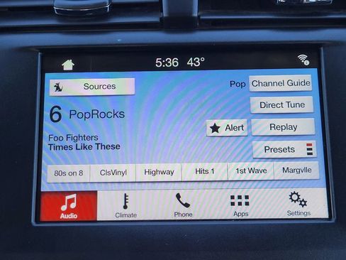 Used 2017 Ford Fusion SE w/ Equipment Group 201A image 29