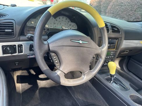 Used 2002 Ford Thunderbird RWD image 15
