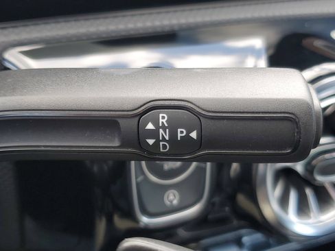 Used 2023 Mercedes-Benz CLA 250 4MATIC image 32