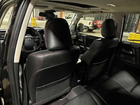 Used 2023 Toyota 4Runner TRD Off-Road Premium w/ Moonroof Package AWD/4WD image 29