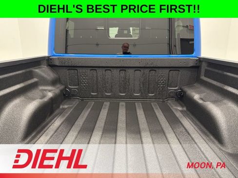 New 2026 Jeep Gladiator Rubicon w/ Steel Power Dome Hood Package AWD/4WD image 10