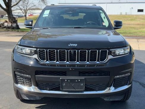 Used 2023 Jeep Grand Cherokee L Limited w/ Luxury Tech Group II image 2