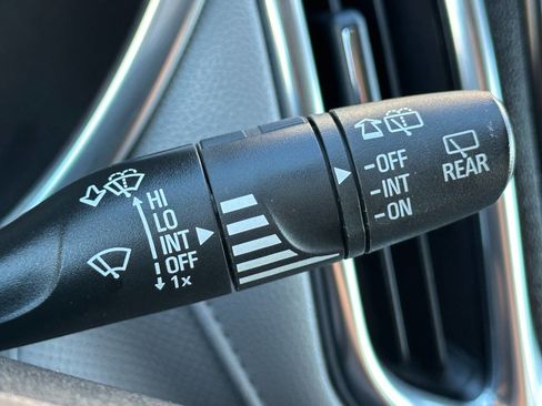 Used 2019 Chevrolet Equinox Premier image 46