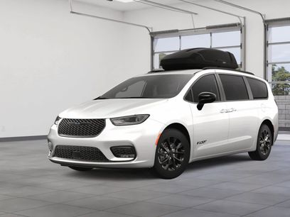 New 2025 Chrysler Pacifica Select w/ Fav Edition Package