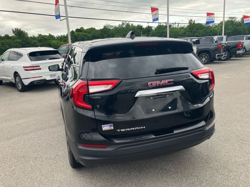 Used 2024 GMC Terrain SLE FWD image 6