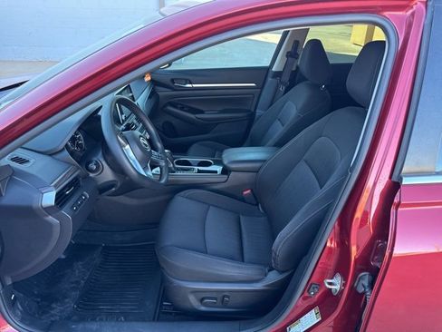 Used 2023 Nissan Altima 2.5 SV image 13