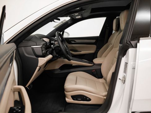 New 2025 Porsche Macan Turbo Electric image 34