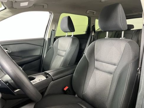 Used 2024 Nissan Rogue SV image 11