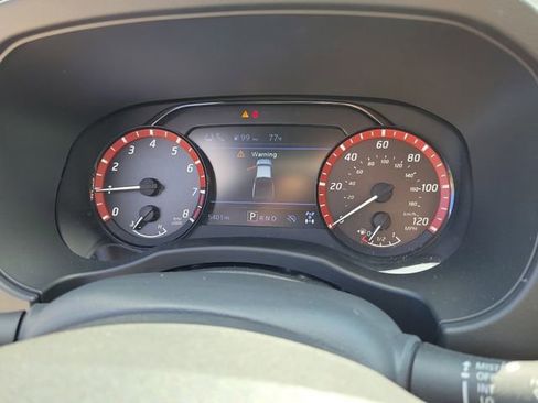 Used 2025 Nissan Frontier PRO-4X image 16