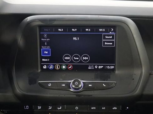 Used 2022 Chevrolet Camaro LT RWD image 27
