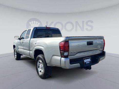 Used 2023 Toyota Tacoma SR image 4