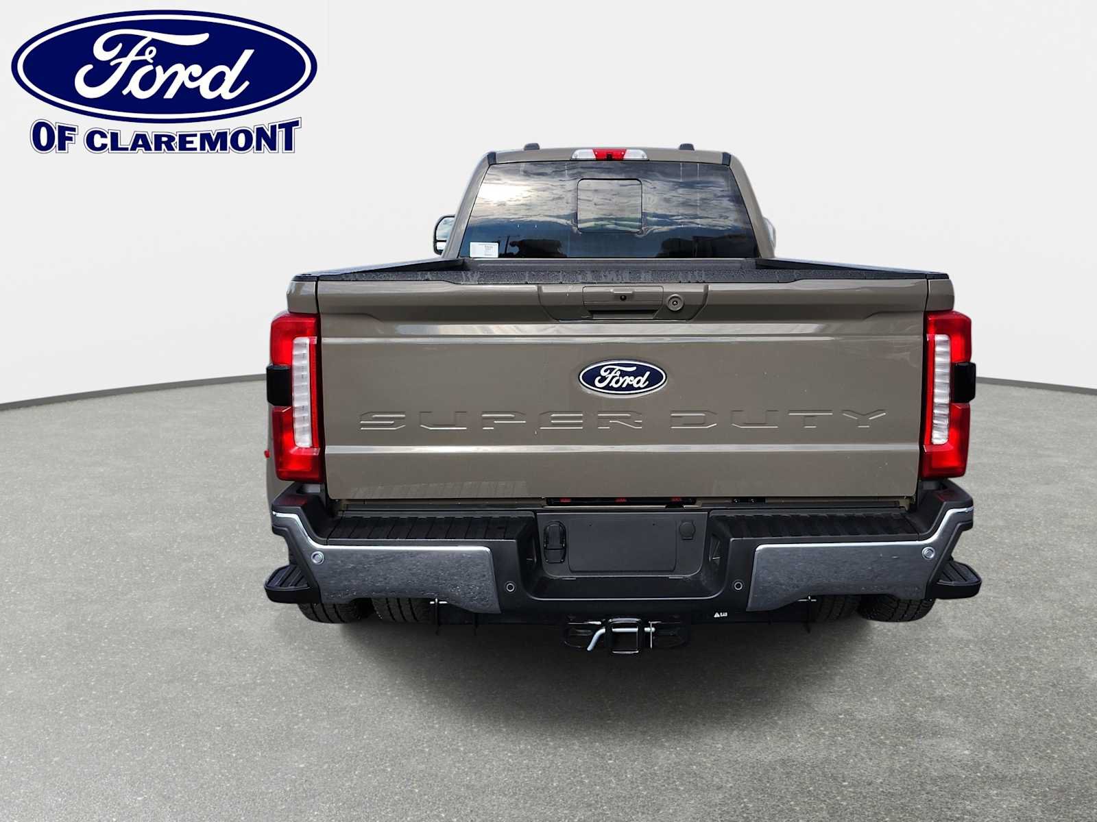 New 2027 Ford F350 Lariat w/ Lariat Ultimate Package AWD/4WD image 17