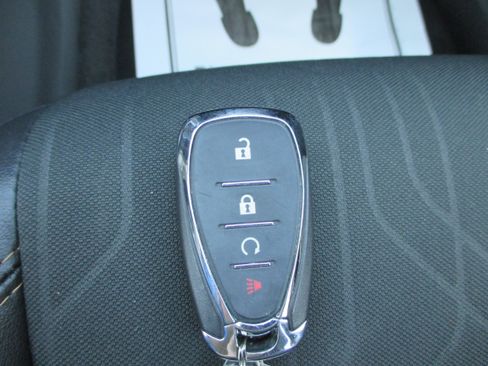 Used 2019 Chevrolet Trax LT w/ LT Convenience Package AWD/4WD image 21