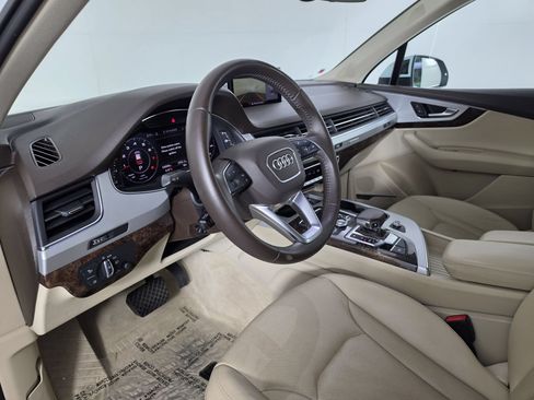 Used 2019 Audi Q7 2.0T Premium Plus w/ Premium Plus Package AWD/4WD image 2