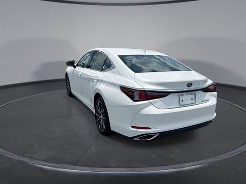 Used 2025 Lexus ES 350 w/ Premium Package FWD image 10