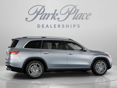 Used 2026 Mercedes-Benz GLS 450 4MATIC image 23