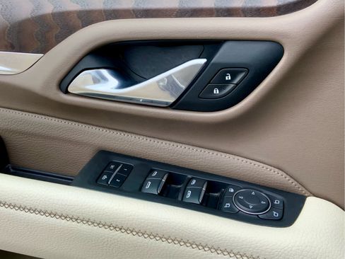 Used 2021 GMC Yukon XL Denali w/ Denali Premium Package image 51