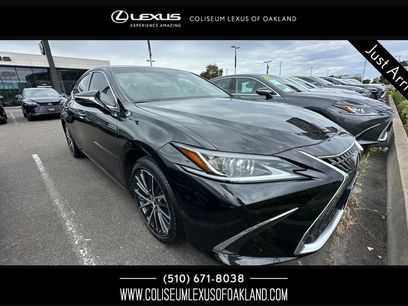 Used 2025 Lexus ES 300h w/ Premium Package