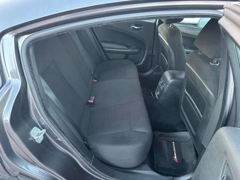 Used 2014 Dodge Charger SE w/ Sport Appearance Group image 19