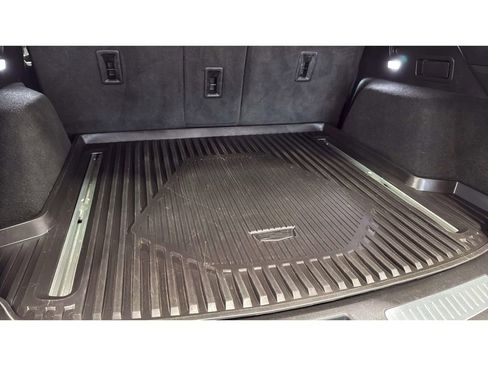 Used 2019 Cadillac XT5 Luxury AWD/4WD image 8