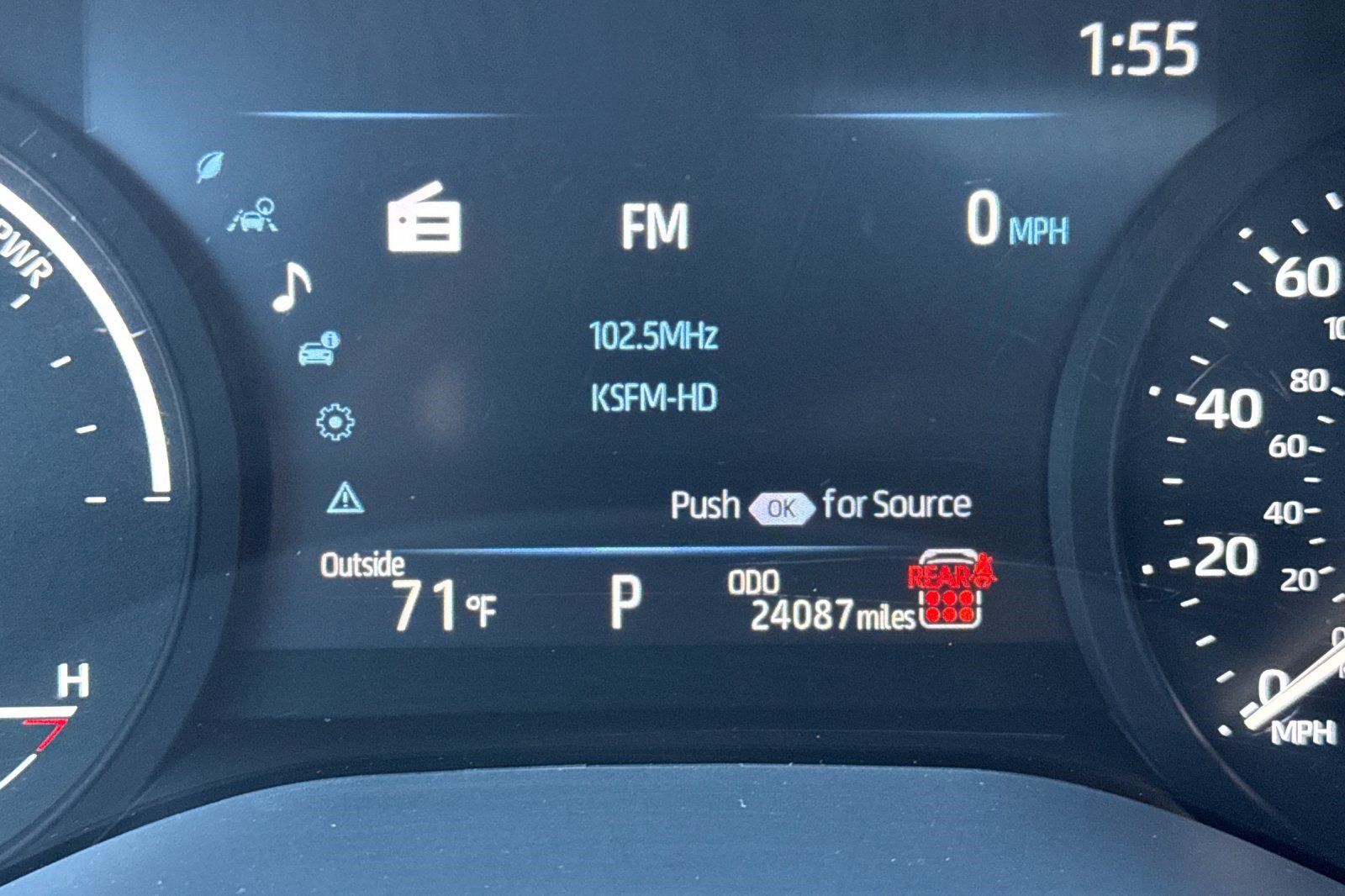 Used 2026 Toyota Sienna XLE FWD image 23