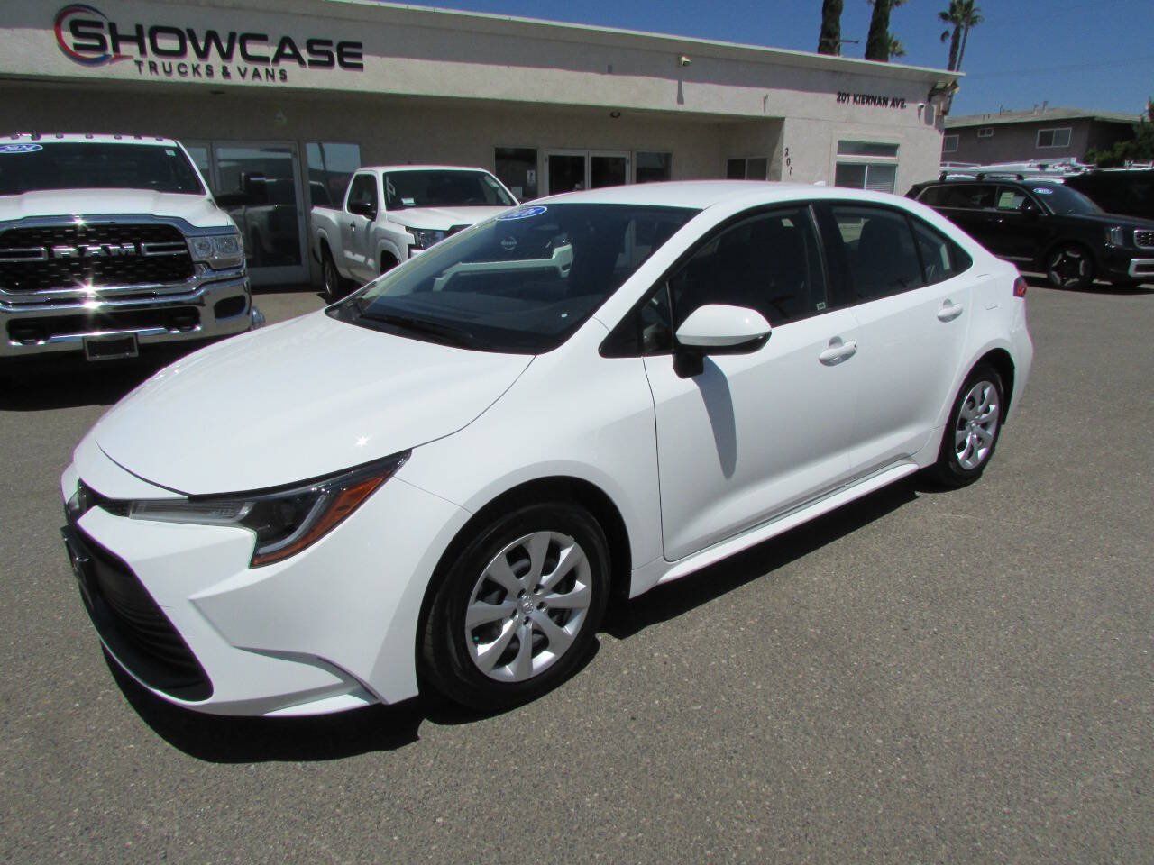 Used 2026 Toyota Corolla LE FWD image 4