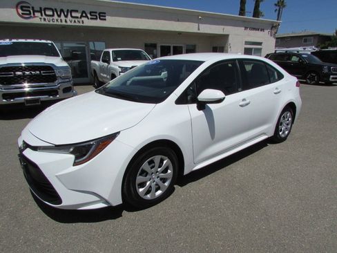 Used 2026 Toyota Corolla LE FWD image 4