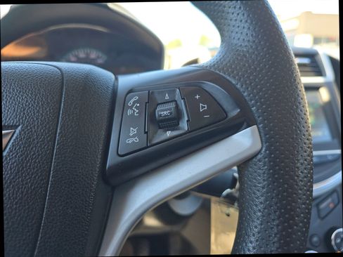 Used 2017 Chevrolet Sonic LT FWD image 21