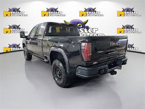 Used 2024 GMC Sierra 2500 AT4X w/ AT4X AEV Edition image 6