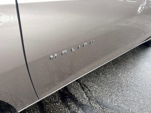 Used 2023 Chevrolet Malibu LT FWD image 16
