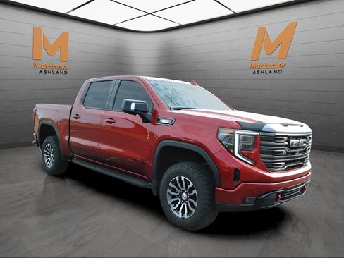 Used 2023 GMC Sierra 1500 AT4 w/ AT4 Premium Package AWD/4WD image 5