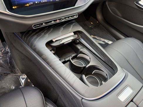 New 2026 Mercedes-Benz E 350 4MATIC Sedan image 23