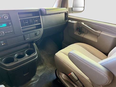 Used 2022 Chevrolet Express 2500 LS w/ Driver Convenience Package RWD image 20