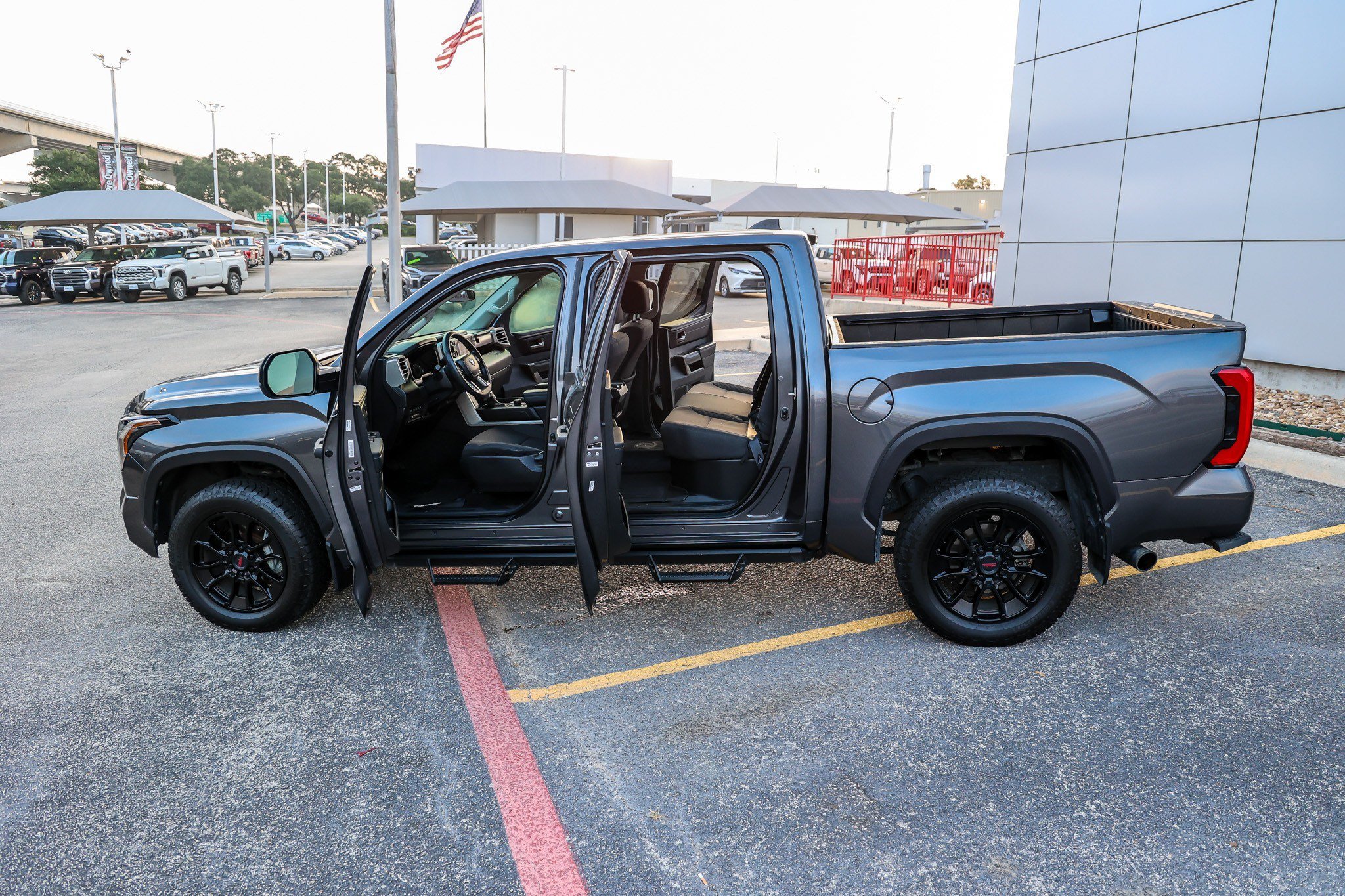 Used 2024 Toyota Tundra SR5 AWD/4WD image 11