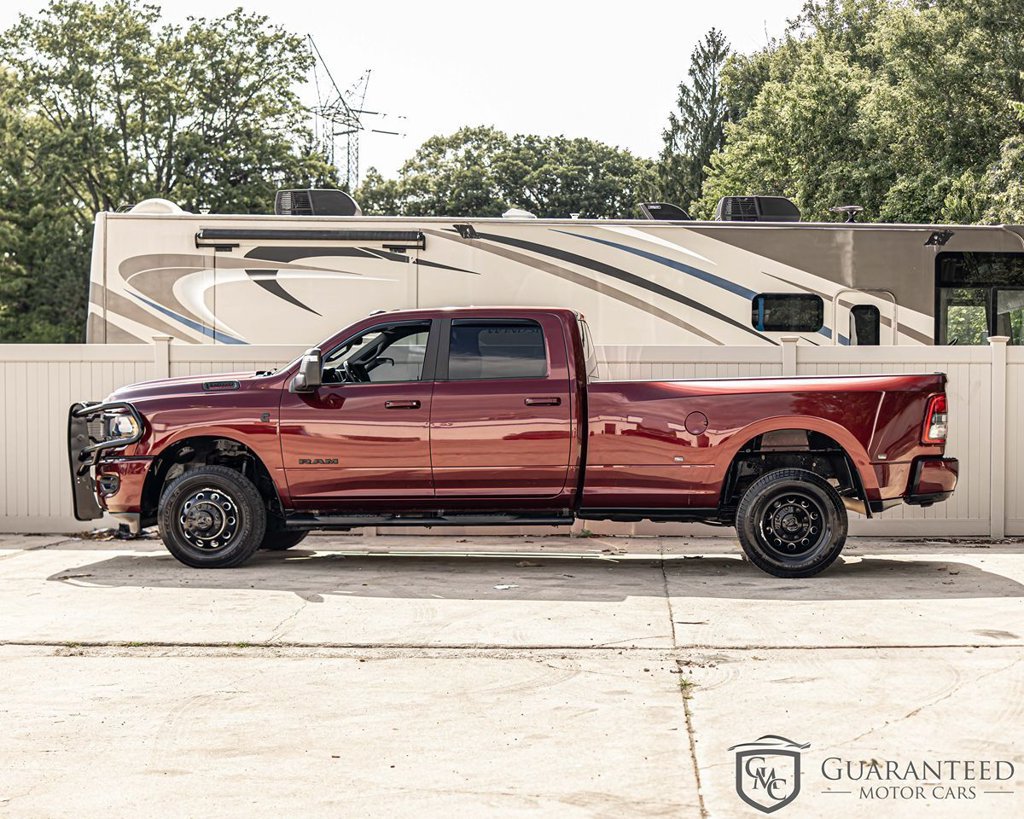 Used 2024 RAM 3500 Big Horn w/ Night Edition AWD/4WD image 4