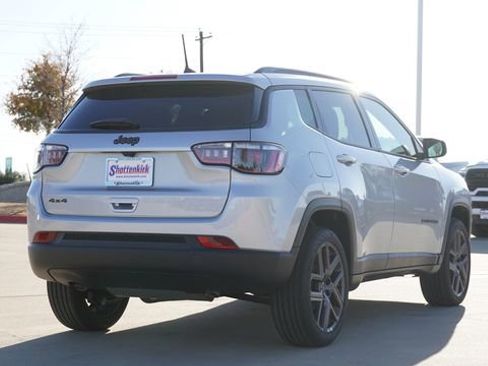 New 2026 Jeep Compass Latitude AWD/4WD image 9