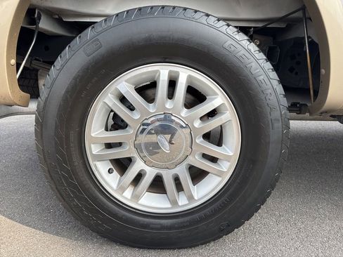 Used 2011 Ford F150 Lariat w/ Lariat Plus Pkg image 13