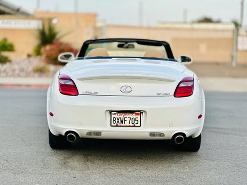 Used 2007 Lexus SC 430 Convertible RWD image 4