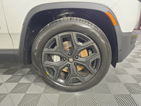 Used 2023 Rivian R1S Adventure AWD/4WD image 12