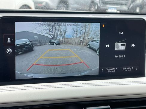 Used 2025 Genesis G70 2.5T image 27