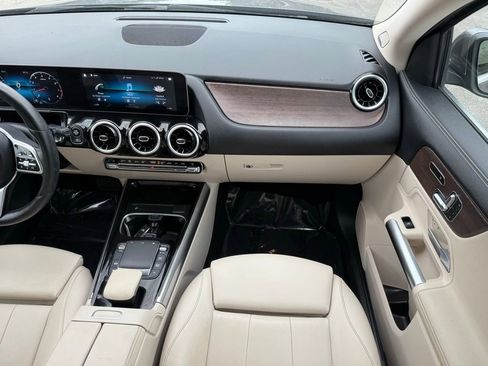 Used 2021 Mercedes-Benz GLA 250 4MATIC image 24