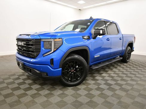Used 2024 GMC Sierra 1500 Elevation w/ Elevation Premium Package AWD/4WD image 2