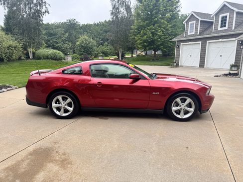 Used 2011 Ford Mustang GT Premium RWD image 7
