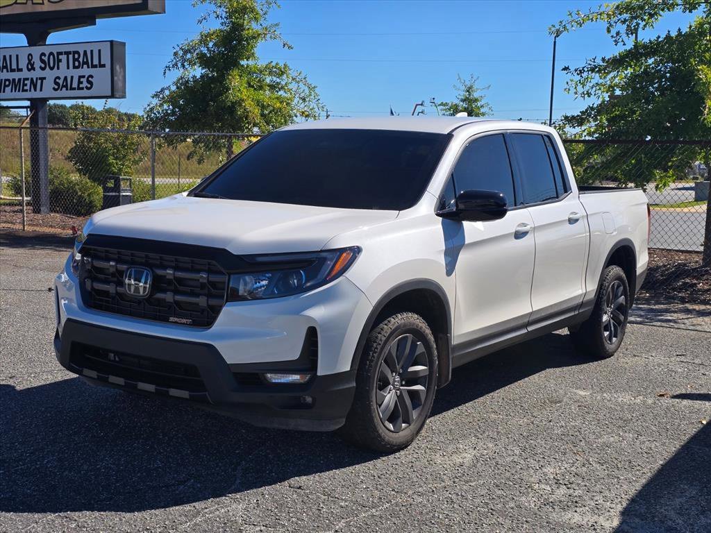 Used 2025 Honda Ridgeline Sport image 2