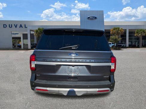 Used 2022 Ford Expedition Max XLT image 5